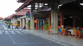 Der Ngurah Rai Flughafen in Denpasar, Bali