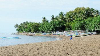 Strand von Lovina in Nordbali
