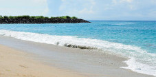 Der Strand der kleinen Nusa Ceningan bietet Ruhe und Erholung, da es hier noch wenig Tourismus gibt Strand der kleinen Nusa Ceningan