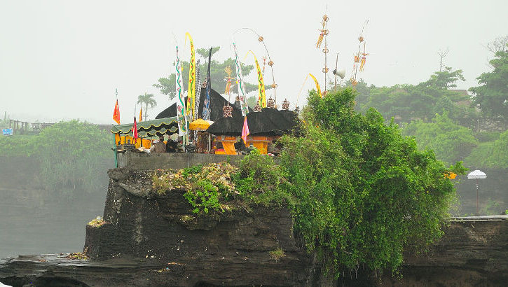 Batu Bolong Tempel bei Tanah Lot, Bali