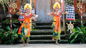 Legong Tänzerinnen auf Bali